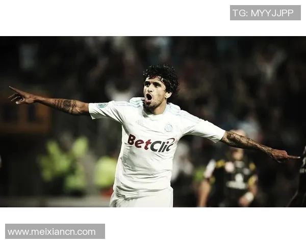 足球巨星的绝技揭秘 每位球员的独门绝招与技术特色解析