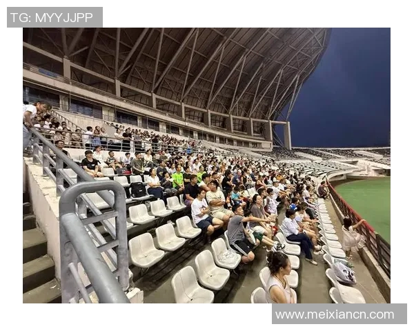 去足球场看球星比赛时能拍照吗如何合理拍摄不打扰球员